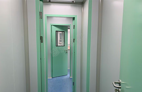 實驗室凈化工程緩沖間施工中-志遠凈化工程