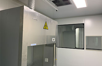 10月9日，志遠(yuǎn)凈化工程項(xiàng)目傳回的河南某科研單位實(shí)驗(yàn)室施工進(jìn)度